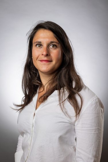 portrait de Clémence Talineau, chargée de recrutement au sein du cabinet De Graet Consulting
