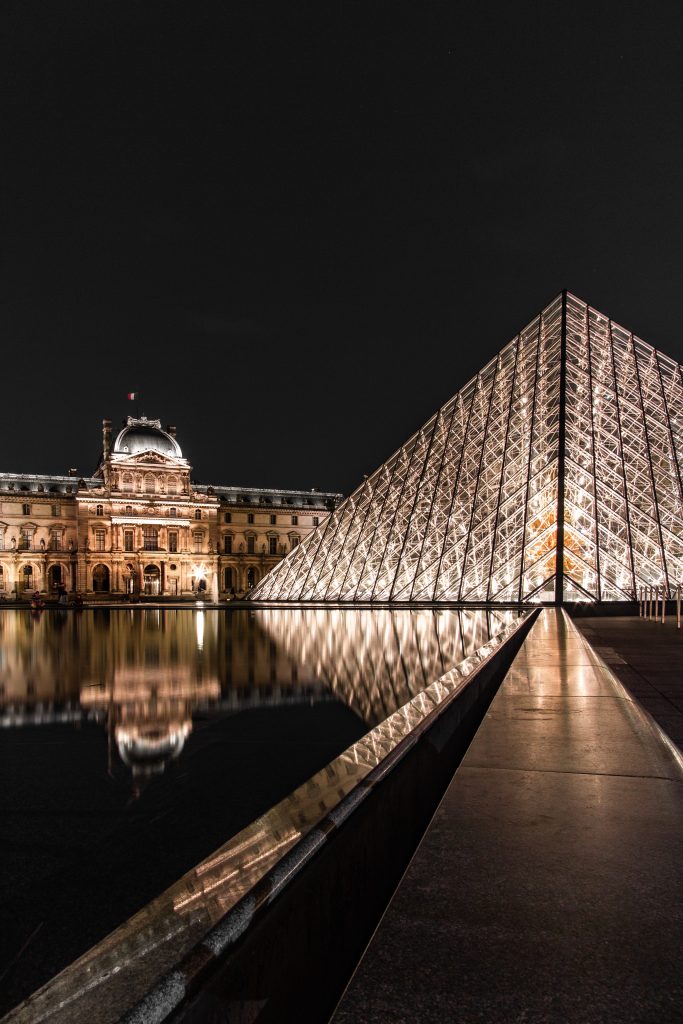 Fort de ces constats, Le Cabinet de Graët Consulting, implanté à Paris depuis 2011 accompagne au jour le jour les entreprises dans la recherche de candidats.
